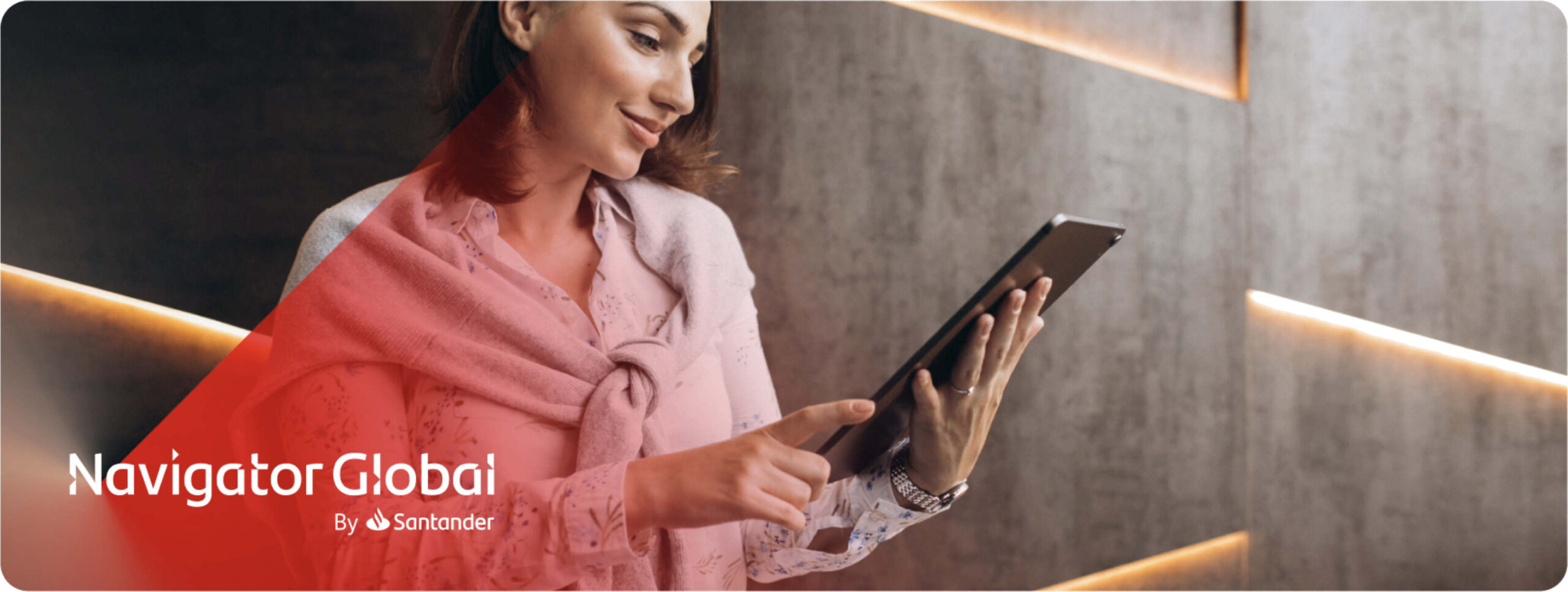 NG-woman-tablet-rounded